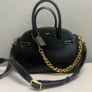 Coach Empire 26